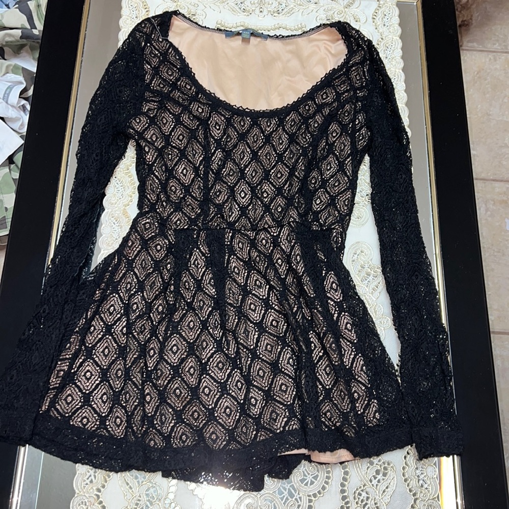 Catherine Malandrino black lace peplum blouse with nude lining